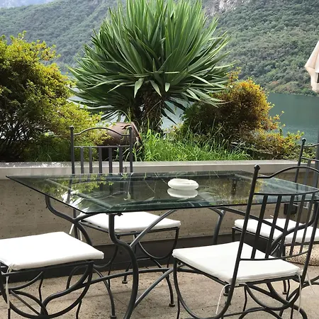 Mergozzo Beach * Mergozzo