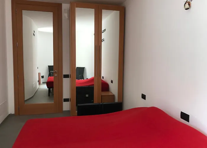 Mergozzo Beach メルゴッツォ