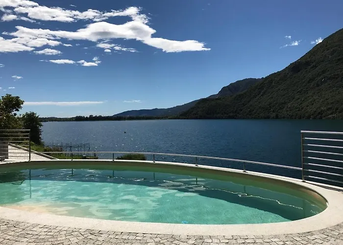 Mergozzo Beach アパート *