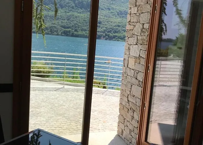 Mergozzo Beach アパート *