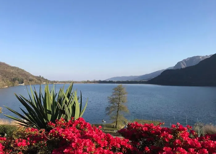 Mergozzo Beach アパート