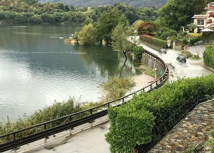 Mergozzo Beach アパート